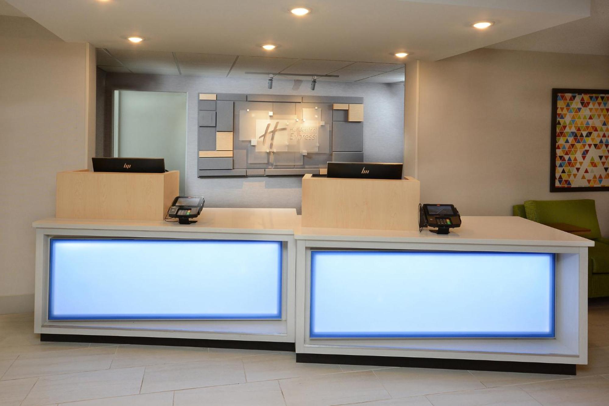 Holiday Inn Express Danville By Ihg Dış mekan fotoğraf