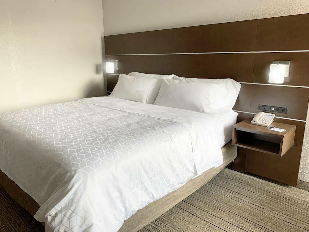 Holiday Inn Express Danville By Ihg Dış mekan fotoğraf
